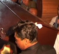 Keluarga Korban Blokir Jalan, Jasad Dukun AS Dikubur di TPU